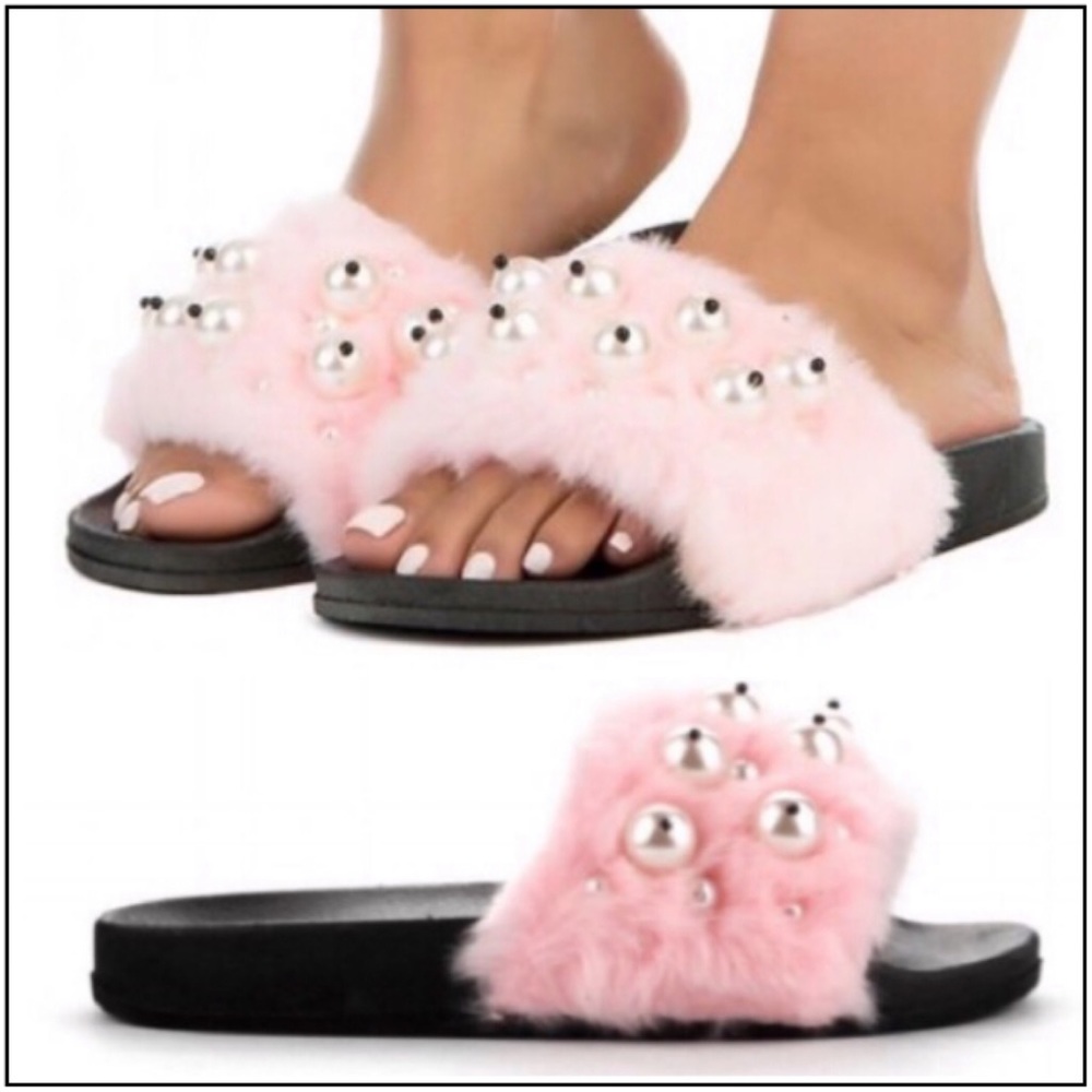 Pink faux fur & Pearl slides-Last pair!